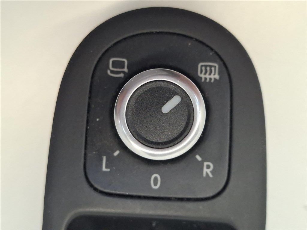 Volkswagen Golf VI bal első ablakemelő kapcsoló 5K0 959 565 (25969) 5. kép