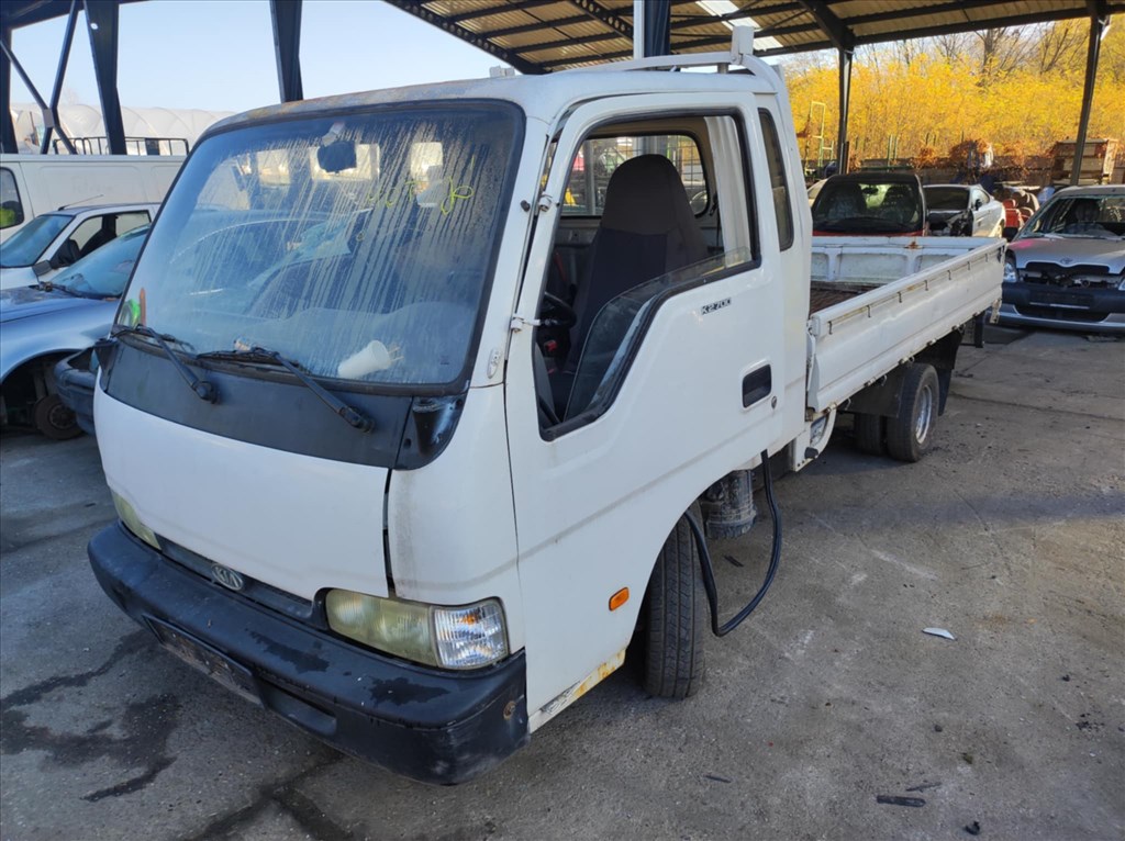 2001 KIA K2700  2.7 Diesel, manuális, platós felépítményű - balkormányos jármű bontása!  1. kép