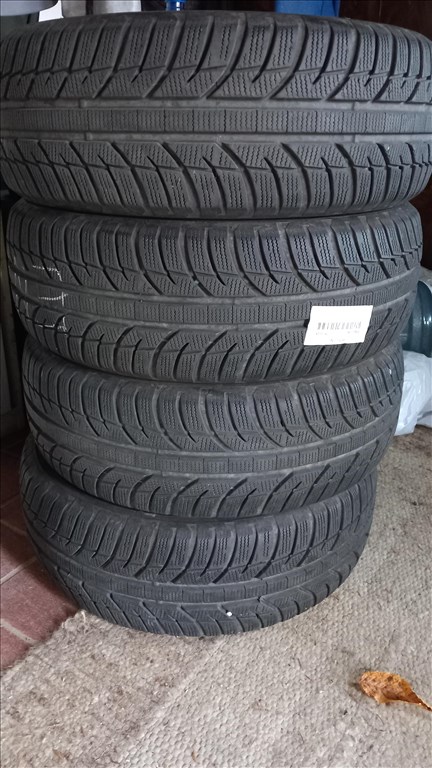  205/6016" újszerű Toyo Tires téli gumi gumi 2. kép