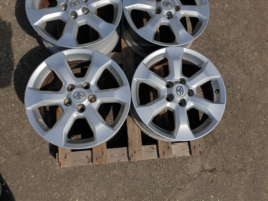 17" 5x114,3 Toyota RAV 4 2. kép