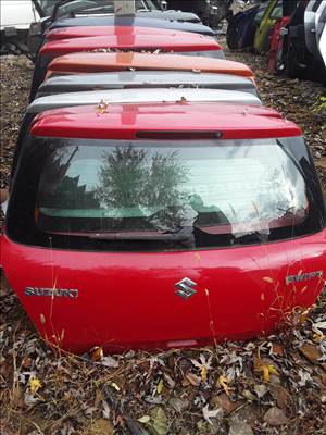 Suzuki Swift csomagtérajtó 