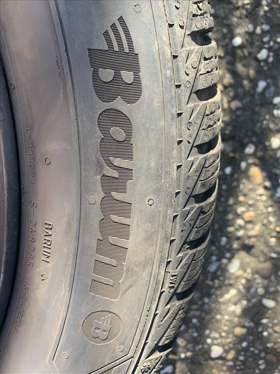  5x110 lyukosztású 16" használt (gyári felni) lemezfelni, rajta 205/55 használt téli gumi gumi  3. kép