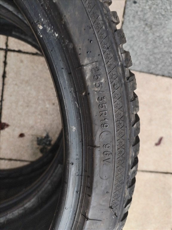  255/3519" újszerű Kleber téli gumi 2 db 3. kép