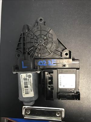Skoda Octavia II jobb első ablakemelő motor