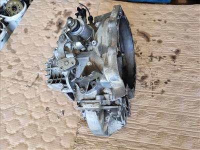 Opel Astra K 1.6 CDTI Váltó M32 8377 , 