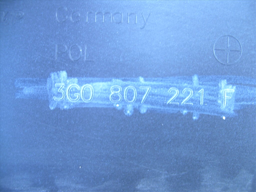 Volkswagen Passat B8 első lökhárító 4 radaros 3g0807221f 5. kép