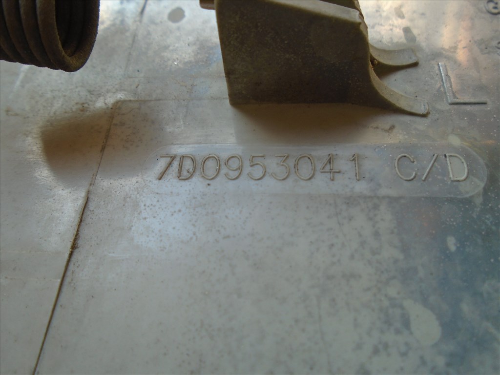 Volkswagen Transporter T4, Volkswagen T4 Multivan bal első index  7d0953041 3. kép