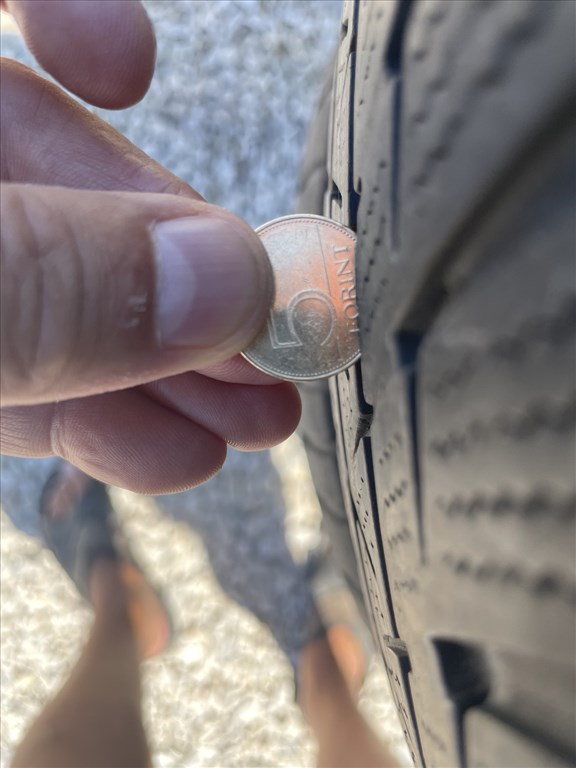  Renault Scenic16" alufelni, rajta 205/60R16 Falken téli gumi  3. kép