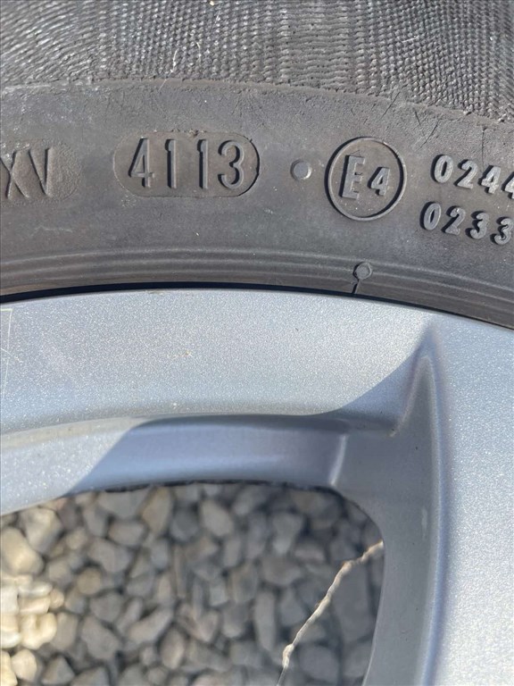  Renault Scenic16" alufelni, rajta 205/60R16 Falken téli gumi  4. kép