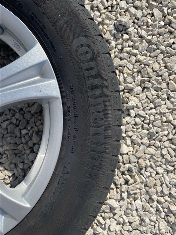  Renault Scenic16" alufelni, rajta 205/60R16 Falken téli gumi  6. kép