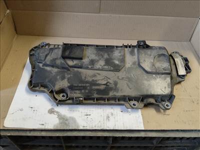 Renault Trafic II Passenger L1H1 2.0 dCi 115 Motor felső burkolat 8200805811