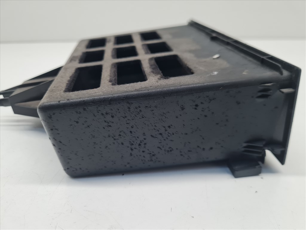 Volkswagen Golf IV, Volkswagen Bora rádió feletti tároló (25567) 1j0857058b 6. kép