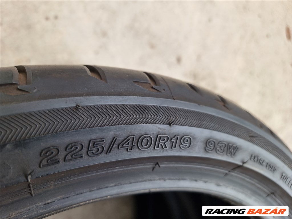 225/40R19 Bridgestone gumi 2db szinte újszerű állapotban eladó! 7. kép