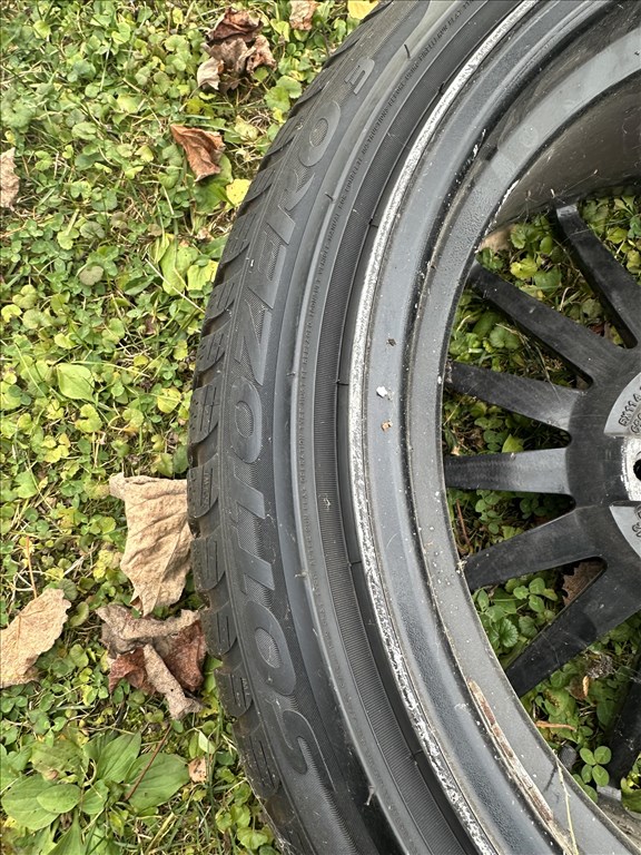  245/4019" használt Pirelli téli gumi gumi 2. kép