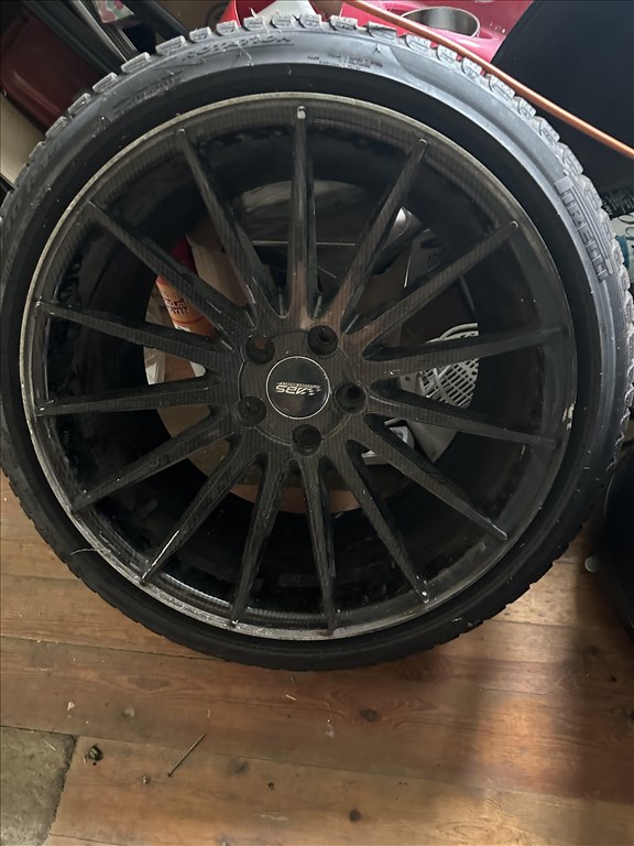  245/4019" használt Pirelli téli gumi gumi 6. kép