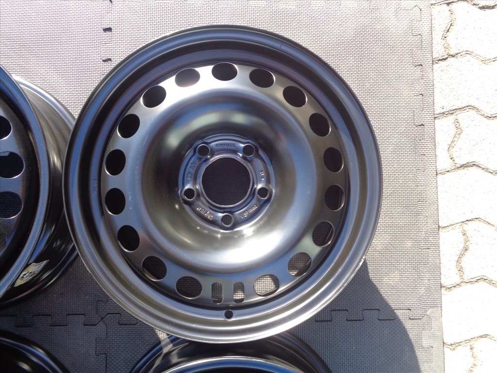 Új Opel gyári lemezfelni 16-os, 5×115-ös osztóval eladó. 2. kép