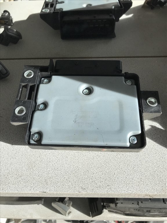 Volkswagen Passat B7 Kézifék vezérlő 3aa907801g 2. kép