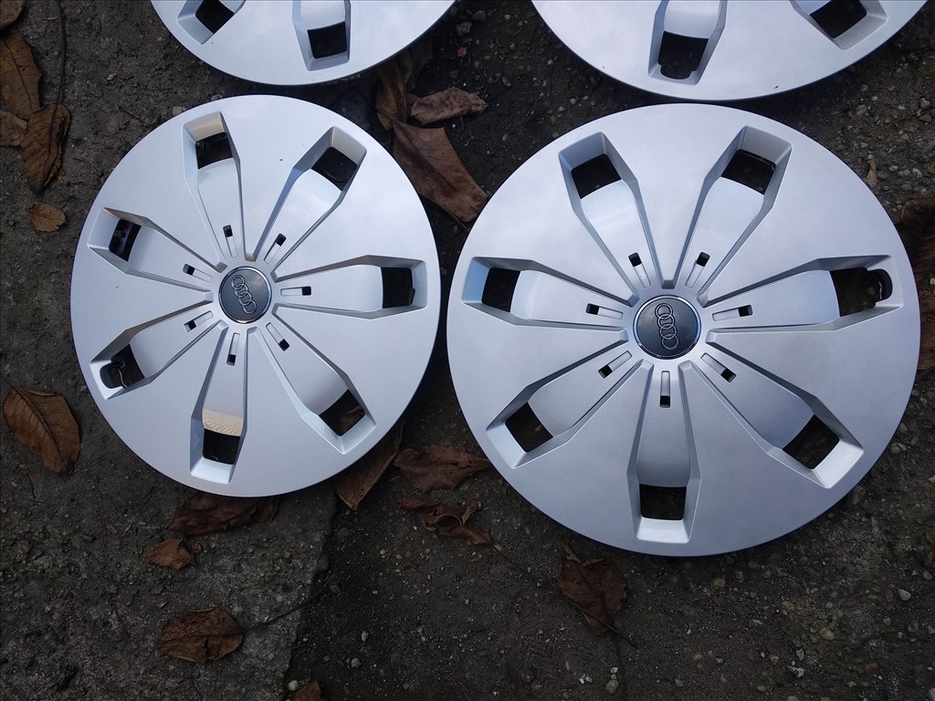16-os Gyári Audi dísztárcsa 20000ft a 4db/73/ 1. kép