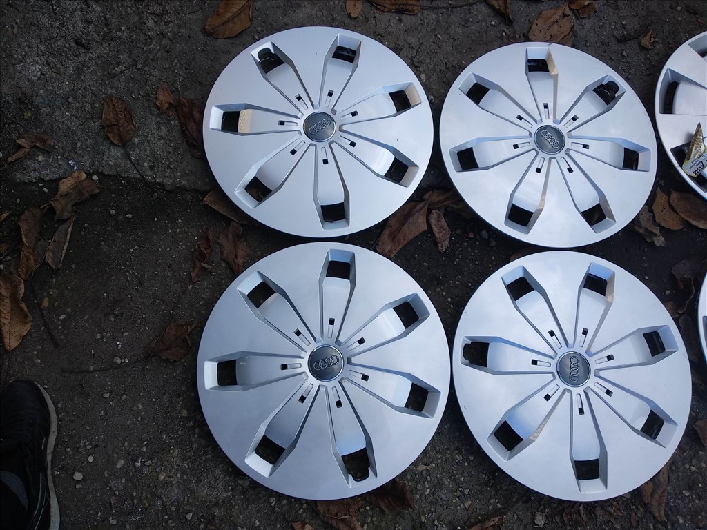 16-os Gyári Audi dísztárcsa 20000ft a 4db/73/ 3. kép
