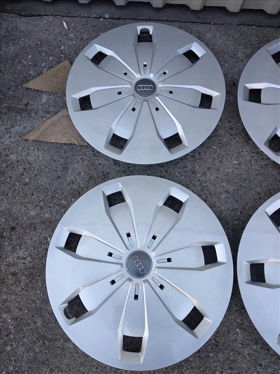 16-os Gyári Audi dísztárcsa 20000ft a 4db/18/ 1. kép