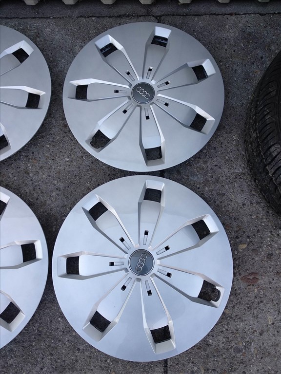 16-os Gyári Audi dísztárcsa 20000ft a 4db/18/ 2. kép
