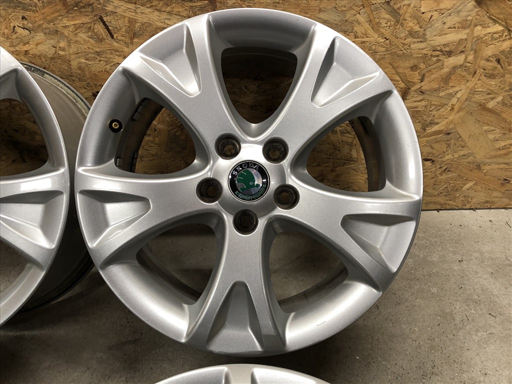 17 colos alufelni gyári Skoda Octavia 17 col 5x112 8. kép