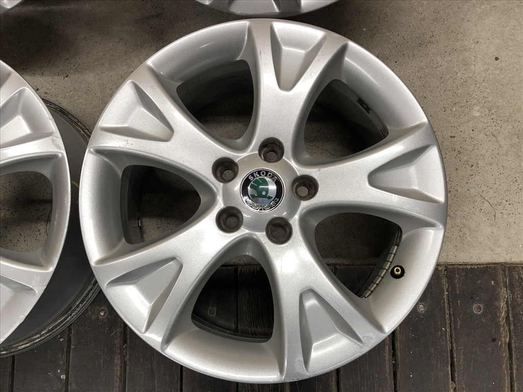 17 colos alufelni gyári Skoda Octavia 17 col 5x112 10. kép
