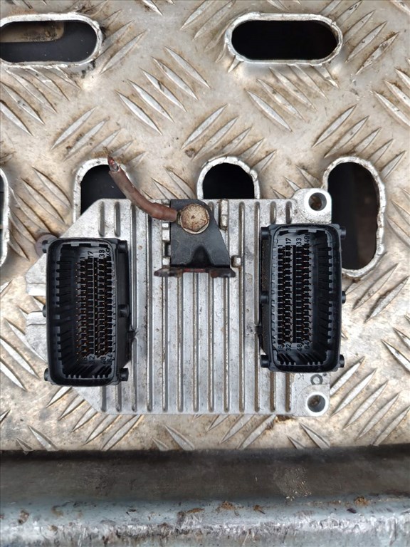 Opel Vectra C 1.8 benzin motorvezérlő  2. kép