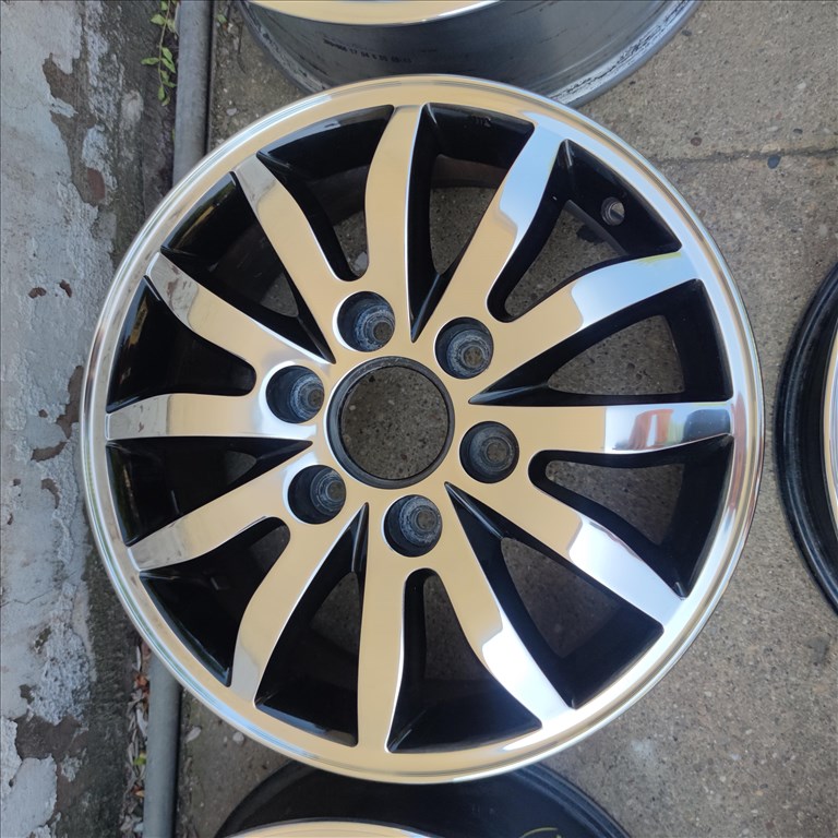 6x139,7 17 Gyári Kia,Hiunday polír alufelni 145000ft a 4db/157/ 2. kép