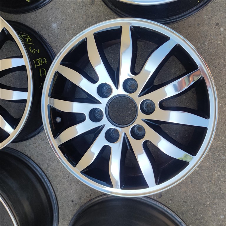 6x139,7 17 Gyári Kia,Hiunday polír alufelni 145000ft a 4db/157/ 3. kép