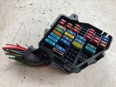 AUDI A4 B5 Biztosítéktábla Doboz