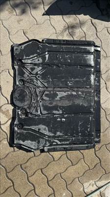 Mercedes W247 B osztály motorburkolat  a2475200900