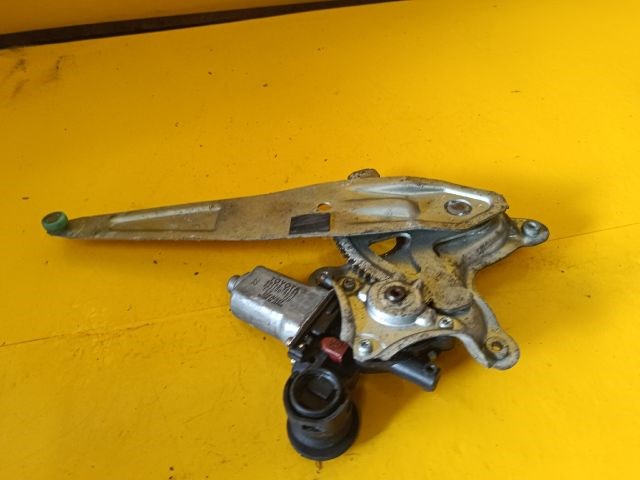 Toyota RAV4 (XA20) Jobb hátsó Ablakemelő Szerkezet (Elektromos) 8572032150 1. kép