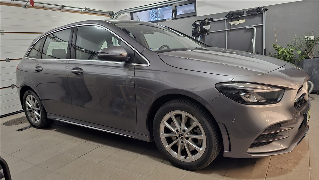  5x112 lyukosztású 17" Mercedes gyári szett  205/55 használt Hankook téli gumival 2. kép