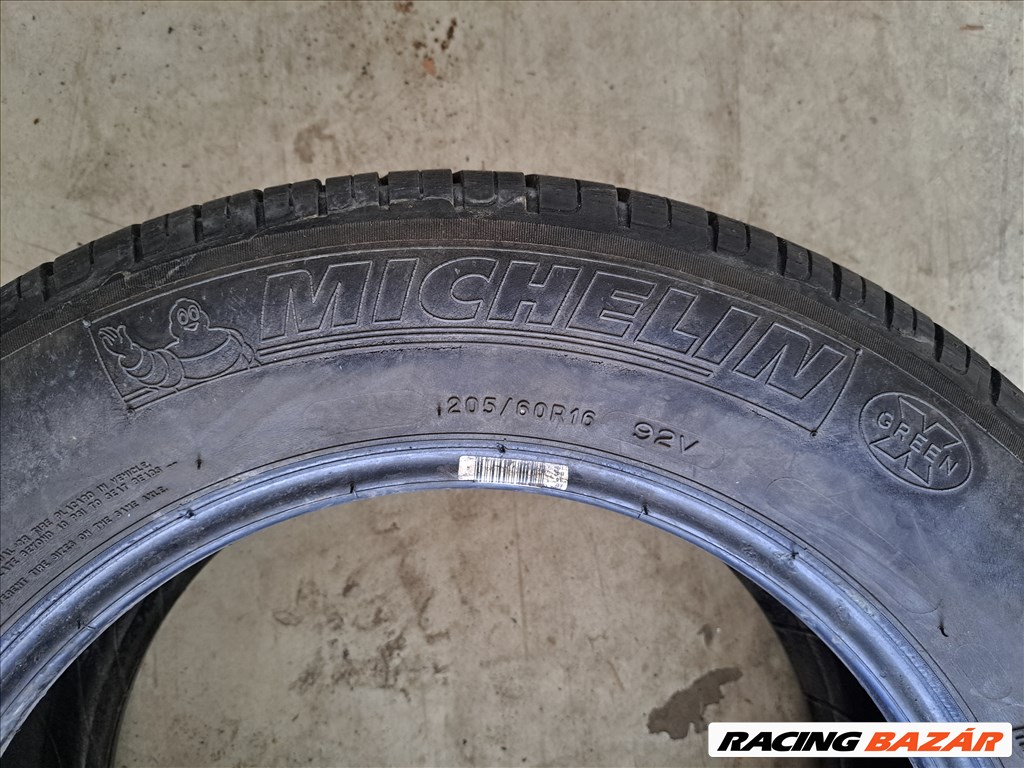 2db 205/60 R16 Michelin Energy Saver Nyári gumi eladó!!! 5000Ft/db Állapota: 5mm minta 4. kép