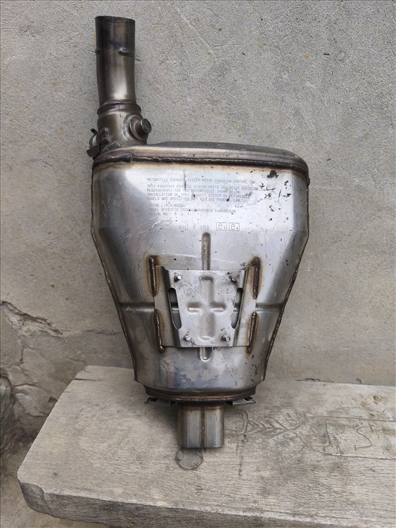 Kawasaki zx6r kipufogó dob  1. kép