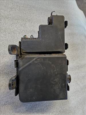 NISSAN QASHQAI (J11) 1.2 DIG-T biztosíték doboz