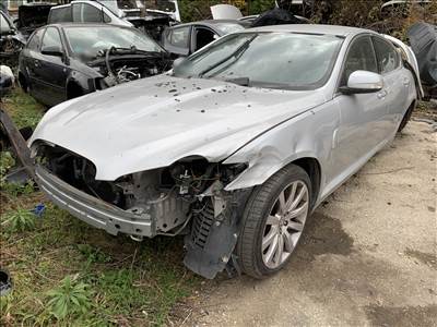 Jaguar XF X250 bontott alkatrészei