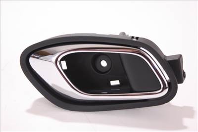 GYÁRI ÚJ JOBB HÁTSÓ BELSŐ KILINCS - Kia Ceed 12-18 - 83620A2010CR