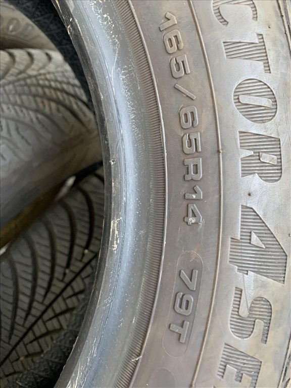  165/6514" használt Goodyear négyévszakos gumi gumi 6. kép