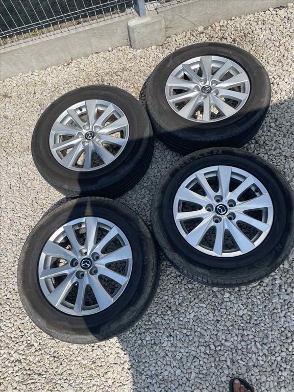  Mazda CX-5 5x114.3  17" újszerű (gyári alufelni)  225/65 Nexen nyári gumik 1. kép