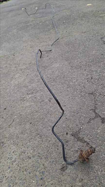 Audi A4 (B6) Alsó fékcső  1 db 3. kép