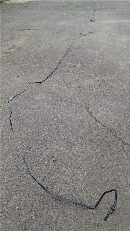 Audi A4 (B6) Alsó fékcső  1 db 1. kép