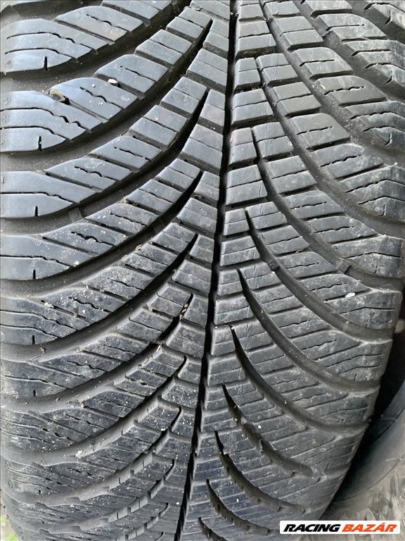  4x98 lyukosztású 14" használt lemezfelni, rajta 185/65 újszerű Goodyear négyévszakos gumi gumi  2. kép