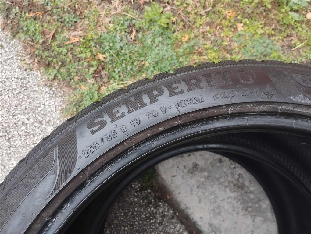 2db 255/35 19 Semperit téli gumi r19 " DOT20 3. kép
