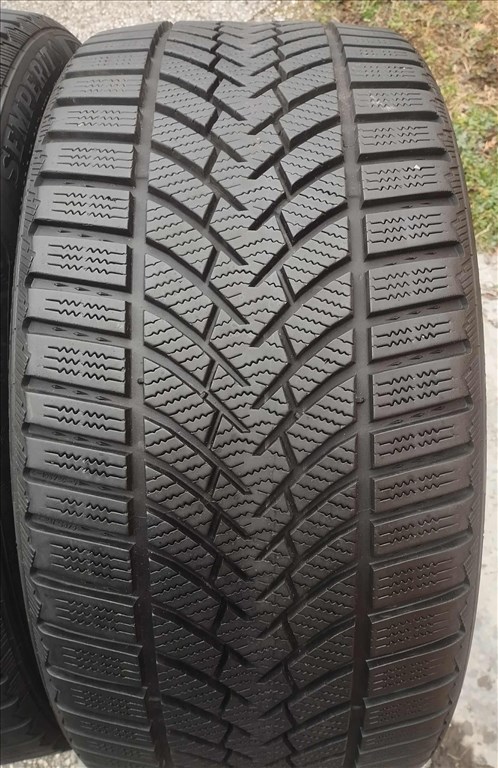 2db 255/35 19 Semperit téli gumi r19 " DOT20 1. kép