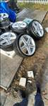  5x112 lyukosztású 19" újszerű alufelni, rajta 245/35 használt Syron nyári gumi gumi 