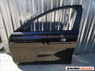 Mercedes W223 S osztály bal első ajtó  a2237200300