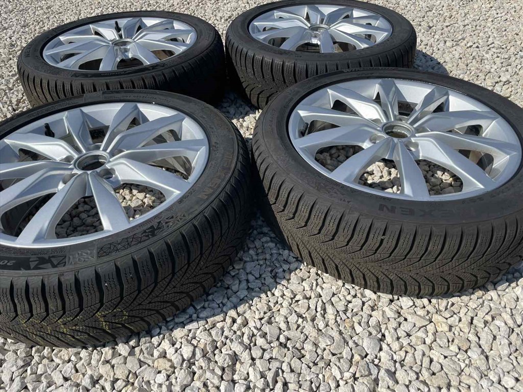  VW Golf 7 17"  alufelni, 205/50 R17 újszerű téli gumi  3. kép