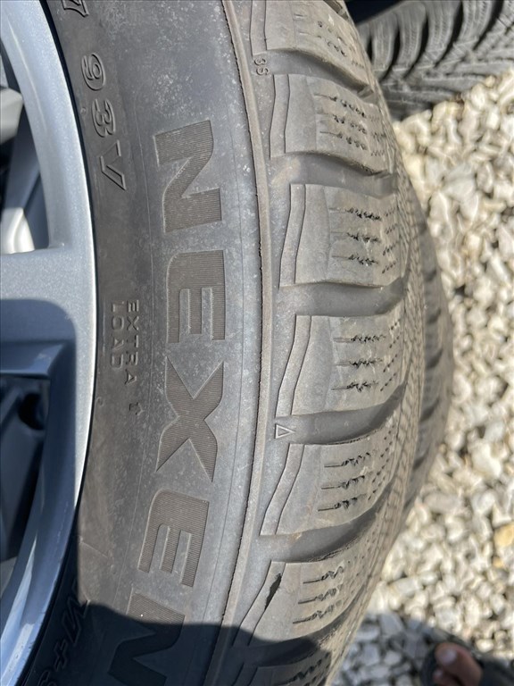  VW Golf 7 17"  alufelni, 205/50 R17 újszerű téli gumi  7. kép